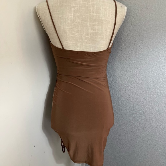 PrettyLittleThing Brown Mini Dress - Picture 3 of 6